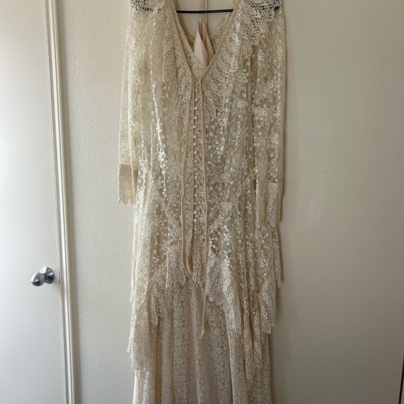 Vintage Cream Lace Maxi Gown with Button Front - Picture 3 of 4